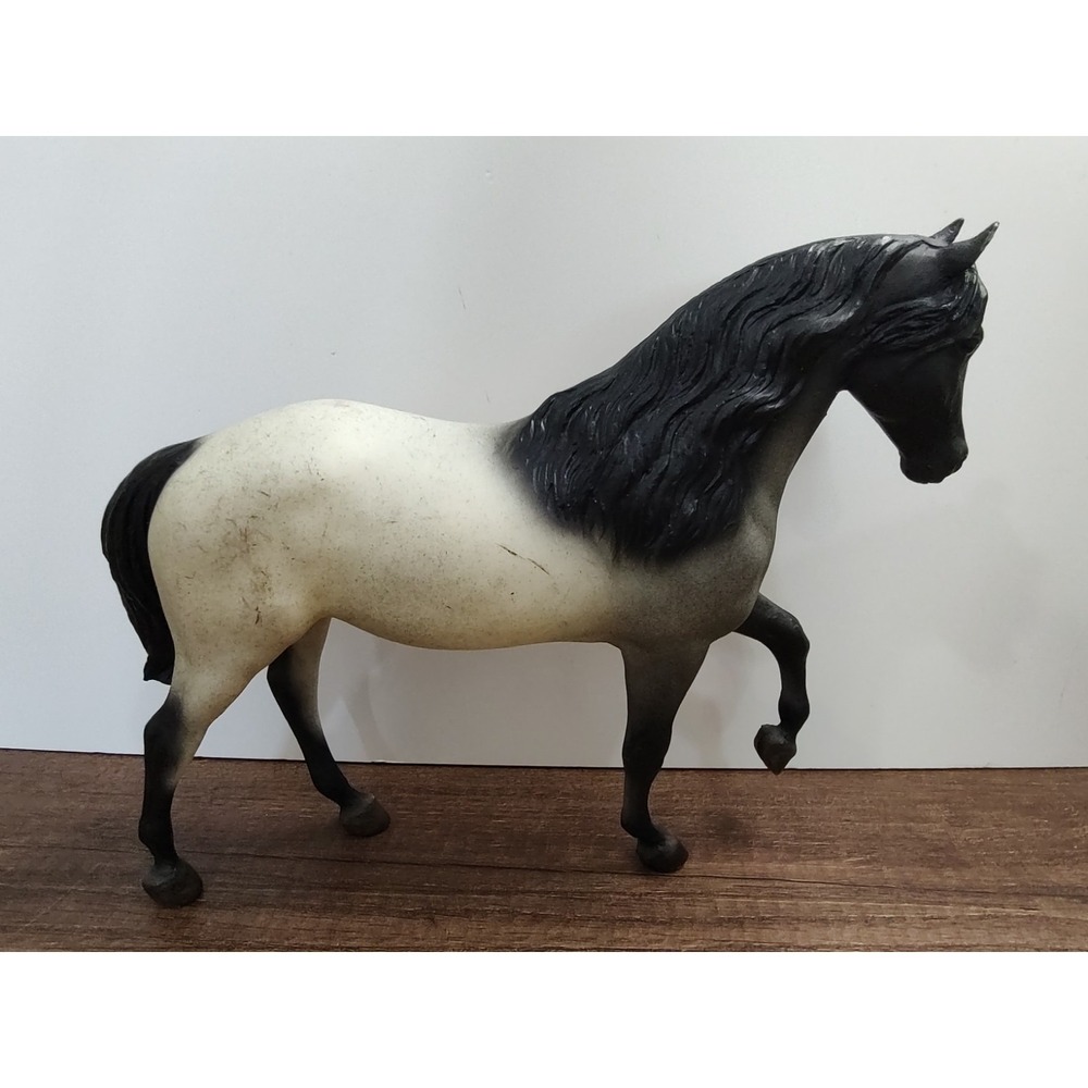 Breyer Horse #735